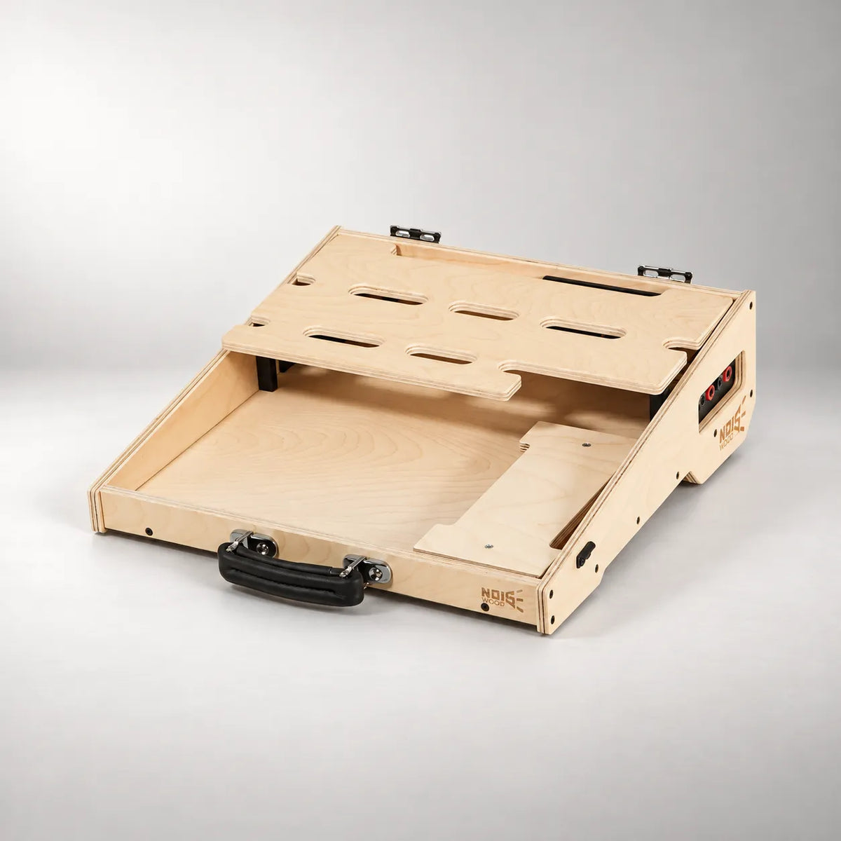 Tour D460/450 Natural Birch wooden pedalboard, front three-quarter view