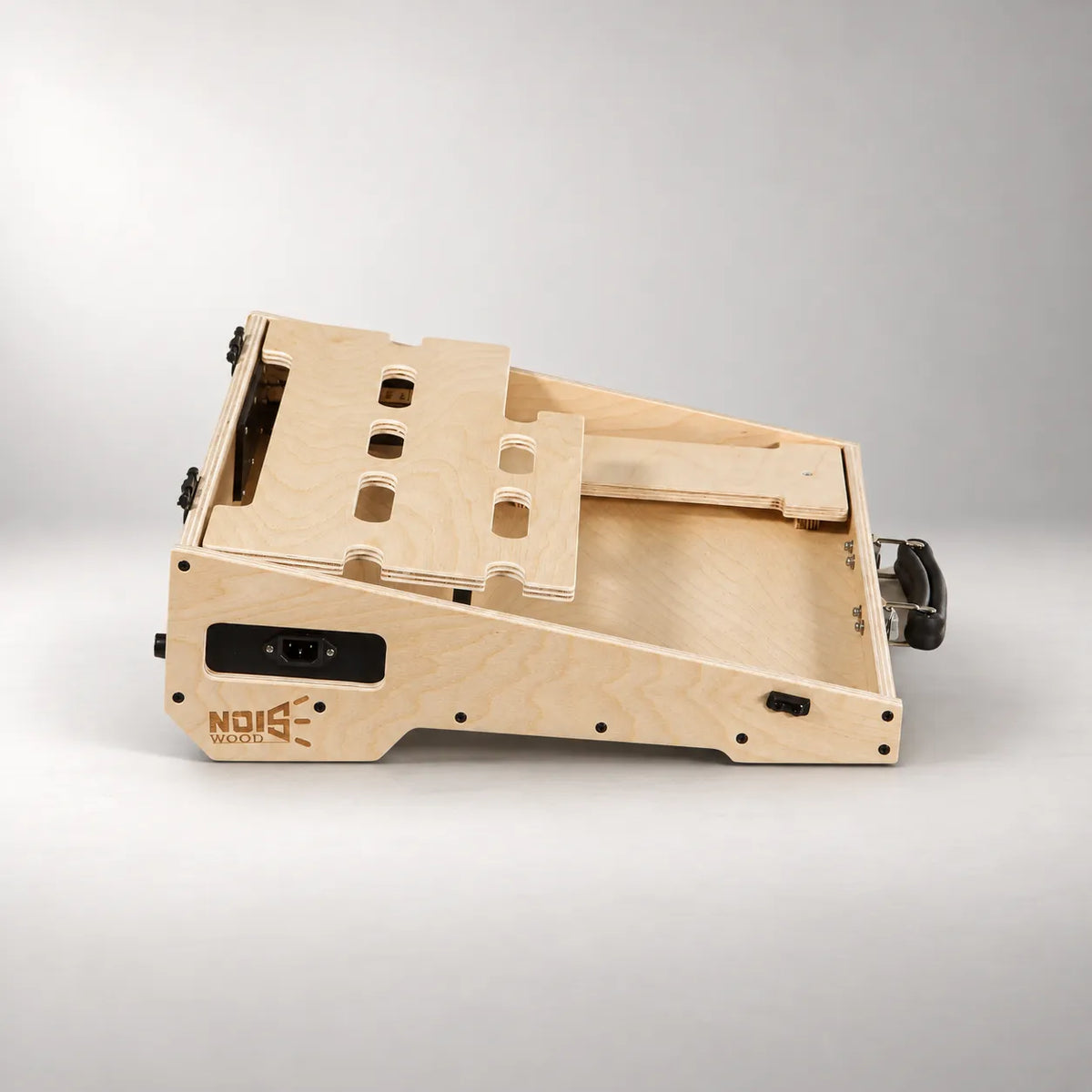 Integrated 230V power inlet in the wooden side panel of a Tour D460/450 Natural Birch pedalboard