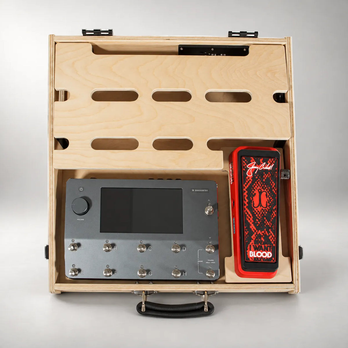 Tour D460/450 Natural Birch pedalboard seen from above, loaded with a Neural DSP Quad Cortex and an expression pedal